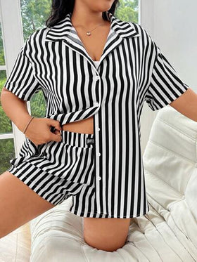 SHEIN EZwear بدلة رسمية كاجوال مصنوعة من القماش الممزوج باللونين الأسود والأبيض للسيدات ذوات المقاسات الكبيرة، مناسبة للصيف
