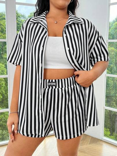 SHEIN EZwear بدلة رسمية كاجوال مصنوعة من القماش الممزوج باللونين الأسود والأبيض للسيدات ذوات المقاسات الكبيرة، مناسبة للصيف