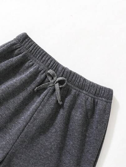 SHEIN مجموعة قميص رياضي بأكمام قصيرة وبنطلون طويل وسروال قصير لفتاة صغيرة، 3 قطع، متعدد الألوان