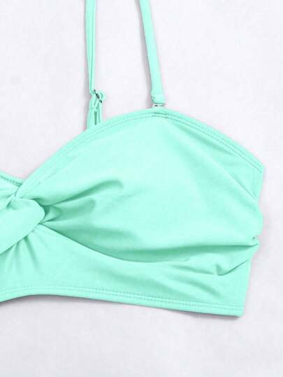 SHEIN Swim طقم بكيني بتصميم مقطع باللون الأحادي مع رُيش، طقم بكيني منفصل بتصميم لف للعطلة، الشاطئ الصيفي