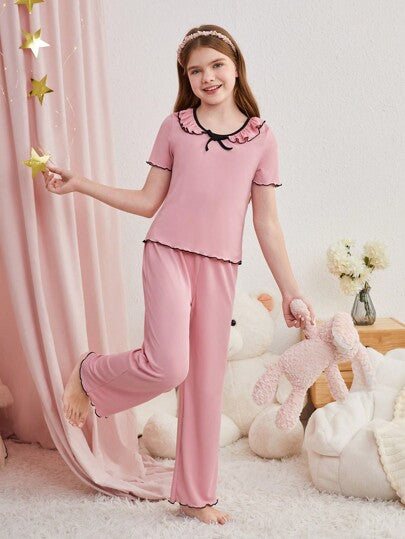 SHEIN طقم بيجاما محبوك بأكمام قصيرة وسروال للفتيات المراهقات متألق، أنيق بحاشية كشكش وزخرفة عقدة الفراشة