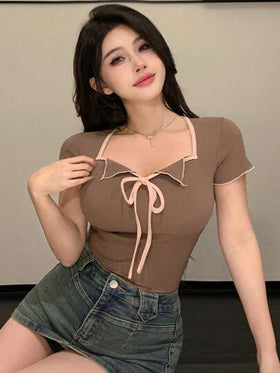 DAZY قميص تي شيرت نسائي أكمام قصيرة ذو حواف ملونة ورباط بسحاب , صيفي جميل