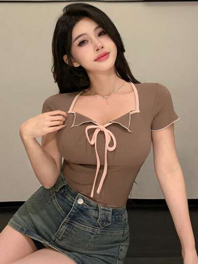 DAZY قميص تي شيرت نسائي أكمام قصيرة ذو حواف ملونة ورباط بسحاب , صيفي جميل