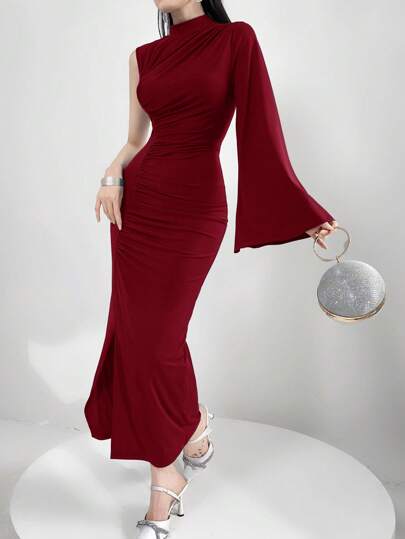 فساتين حريمي Modelyn فستان أنيق طويل للسهرات ذو لون أحمر غامق صلب بياقة مرتفعة وأكمام منفرجة وخط أسفل أنبوبي مع ذيل مرسوم كقصة الحورية، مناسب للربيع والصيف للمرأة