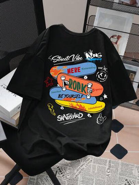 SHEIN Leap Crew تي شيرت تي شرت كاجوال للفتيان في فترة المراهقة، بطبعة رسم متمينيمالستي لسكيتبورد كرتوني، بياقة جولة وأكمام قصيرة، مناسب للصيف