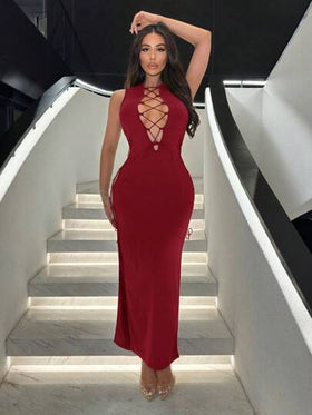 SHEIN SXY فستان صيفي مثير بلا أكمام وقصة عبر الصدر مزينة بالفراغات والشقوق حتى الفخذ