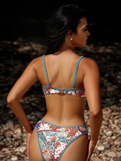 Swim Vcay مجموعة بيكيني نسائية عشوائية مع طبعات زهور عشوائية لاستخدامها في الصيف والعطلات البحرية