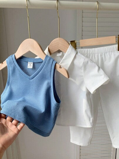 SHEIN 3 قطع/مجموعة بدلة أطفال ولد باللون الأزرق والأبيض للصيف/الخريف، تتكون من كارديجان بياقة بولو قصير الأكمام، صدرية ذات لون واحد وبنطلون، طراز إنجليزي راقي، ناعم ومتعدد الاستخدامات لحفلات عيد الميلاد، المعمودية، عيد الميلاد الأول، المناسبات، الزفاف