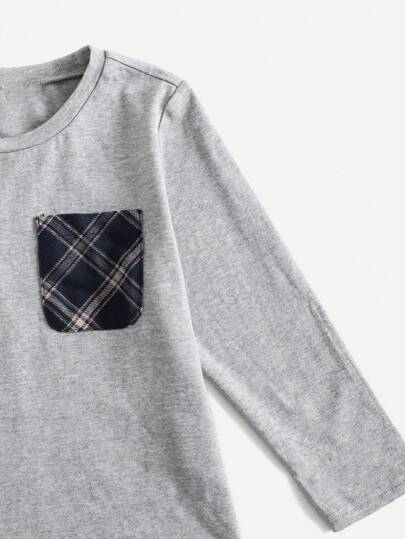 SHEIN طقم بنطال وبلوزة بجيوب ذات نقشة مربعات للأولاد الصغار
