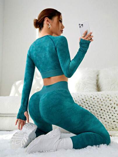 SHEIN Core Rhythm مجموعة رياضية للنساء، من بنطال وأعلى بأكمام راجلان متلاصقة وذات قطعة واحدة