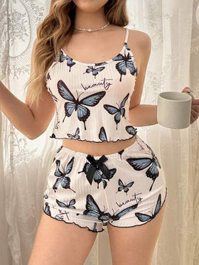 SHEIN بيجامة مكونة من توب كامي وشورت مطبوع عليها فراشات للنساء