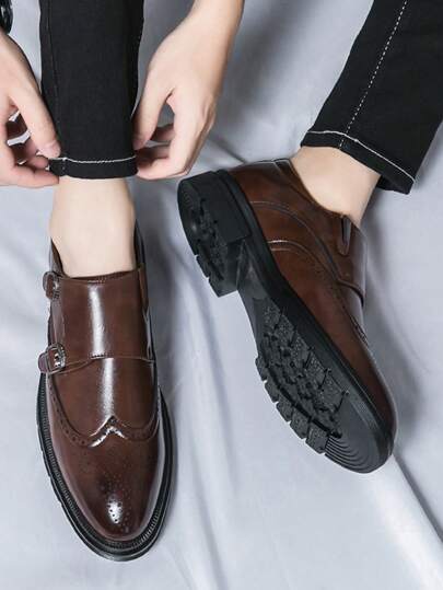 حذاء جلدي بني للرجال ، من نوع Slip-On Brogue Carved Pointed ، أحذية رسمية لرجال الأعمال لحفلات السبت والرقص والولائم والأعراس وزي العريس ، حذاء مونكي وسادة لليدين ، أحذية النادي الليلي