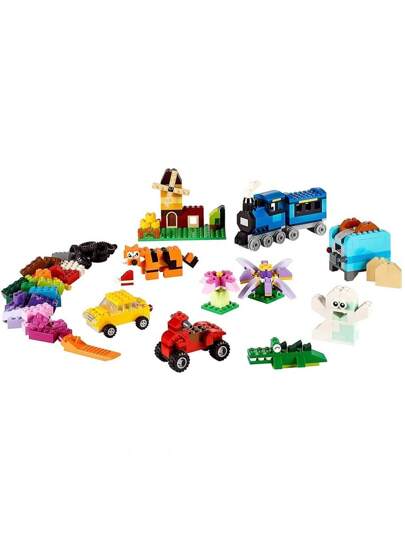 LEGO مجموعة ألعاب البناء الكلاسيكية المتوسطة الإبداعية Brick Box 10696 - تتميز بالتخزين ، وتشمل القطار والسيارة وشكل النمر ومجموعة اللعب للأطفال والأولاد والبنات الذين تتراوح أعمارهم بين 4 و 99 عامًا