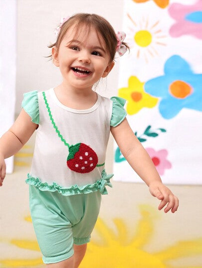 SHEIN طقم بدلة قصيرة للرضع ذات أكمام صغيرة مزينة بتطريز الفراولة و أكمام مكشكشة، مجموعة صيفية جديدة 2024، الملابس العادية الجذابة والمريحة
