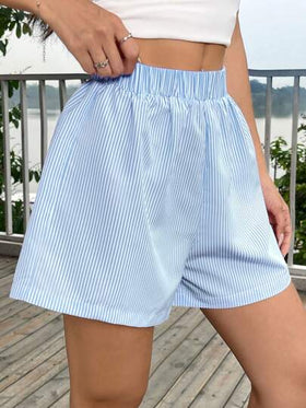 SHEIN EZwear شورت قطني فضفاض بخطوط زرقاء للصيف