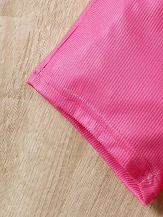 SHEIN بيجامة رضيعة فتاة مجموعة تيشيرت برقبة دائرية وأكمام قصيرة وسروال قصير، مطبوعة بدب ويونيكورن بسيطة، ملابس منزلية فضفاضة عدد 2