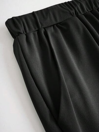 SHEIN طقم مكون من قطعتين بلون سادة وكتف مائل يومي بمقاس كبير للنساء