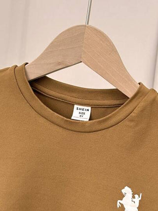 SHEIN مجموعة تيشيرتات صبيانية من UA بألوان صلبة