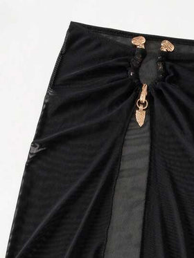 SHEIN X Sofía Suescun Swim SXY 3 قطع من طقم بيكيني للسيدات ذو لون أحادي بياقة حولية مع تنورة عباءة كاملة للاستخدام على الشاطئ في الصيف