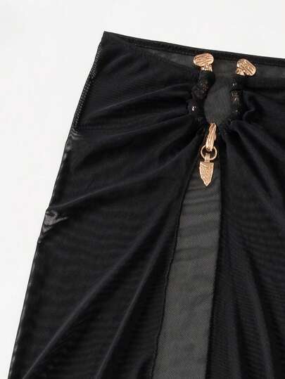 SHEIN X Sofía Suescun Swim SXY 3 قطع من طقم بيكيني للسيدات ذو لون أحادي بياقة حولية مع تنورة عباءة كاملة للاستخدام على الشاطئ في الصيف