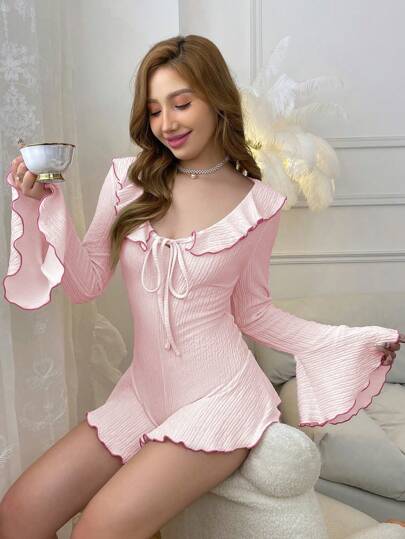 SHEIN رومبير نسائية بأكمام واسعة مزينة بالدانتيل والكشكشة على الحافة، لون متباين، مناسبة لمناسبات العطلات في فصلي الخريف والشتاء