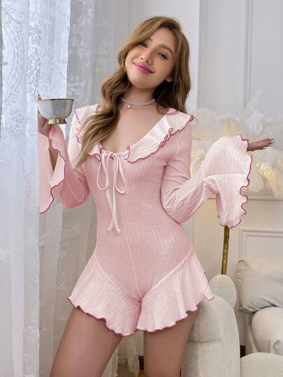SHEIN رومبير نسائية بأكمام واسعة مزينة بالدانتيل والكشكشة على الحافة، لون متباين، مناسبة لمناسبات العطلات في فصلي الخريف والشتاء