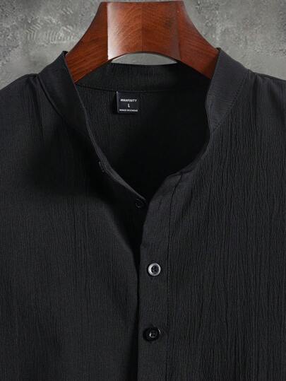 Manfinity Homme قميص بأكمام قصيرة وأزرار نصف ملون فضفاض مع بنطلون طويل بجيوب للصيف للإرتداء اليومي