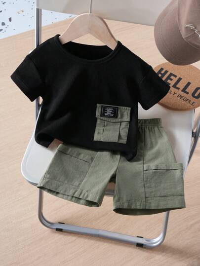 SHEIN Playful Pals طقم تيشيرت وشورت كاجوال لحمولة الاطفال الصبيان، ملابس صيفية