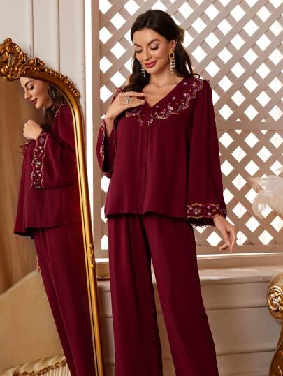 PalaceNights طقم بيجامة نسائية مكون من ملابس علوية بأكمام جرس وياقة على شكل حرف V مطرزة بالزهور وبنطلون، ملابس خريف وشتاء