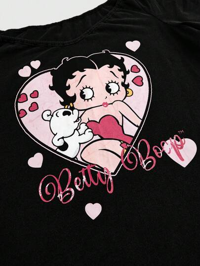 Betty Boop | ROMWE تي شيرت قصير الأكمام بفتحة على الكتف ضيق بطباعة شخصية كرتونية جميلة وقلب ، صيفي ، للمدرسة
