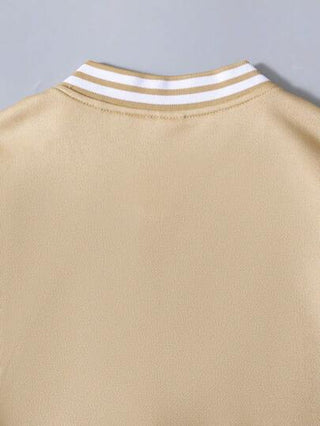 SHEIN المراهق الولد جاكيت جامعية بدون غطاء رأس بأكمام منخفضة مع شعار على الجانب وحواف مخططة