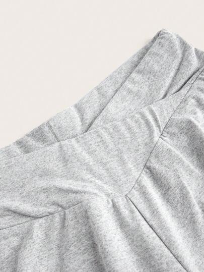 SHEIN EZwear ملابس نسائية , مجموعة سروال أسود ورمادي ذو تصميم مناسب للقوام، متطاير مناسب للكاجوال