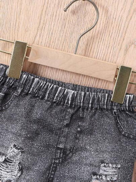 مجموعة تي شيرت بنسيج مضلع وشورت بتأثير الجينز مع قبعة دلو، طقم ملابس عصري كاجوال للأولاد الصغار