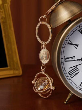 HARRY POTTER X SHEIN قلادة مفتاح على شكل مقلاب الوقت من سبيكة الزنك الذهبية، هدايا، عودة إلى المدرسة