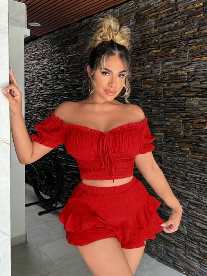 SHEIN SXY بنطلون نسائي فضفاض أخضر من النسيج الم texturي المكشكش مع شورت نسائي جاري