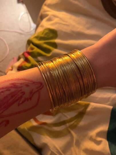 سوار قابل للتعديل مفتوح للنساء، سوار ذهبي اللون يلتف حول المعصم