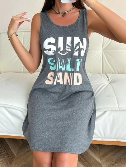 SHEIN فستان بيجامة ليلي بتصميم مرتخي مريح بنقشة ظل أشجار جوز الهند بطباعة حرفية على شريط واسع بلا أكمام للنساء