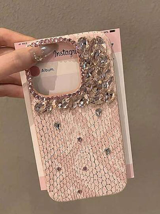 حافظة هاتف وردية براقة من الجلد اصطناعي بنقش جلد الثعبان لهواتف iPhone 16 Series، حماية كاملة، مقاومة للصدمات، مصنوعة يدوياً
