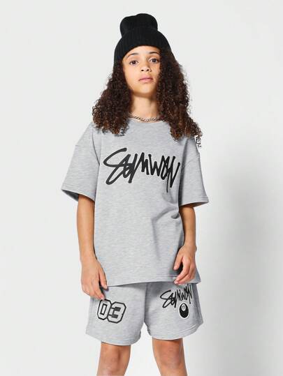 girls-sets SUMWON طقم بلوزة للأطفال غير مميزة مع طبعة وسروال قصير بقطعتين