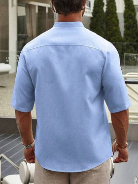 Manfinity Homme قميص رجالي بأكمام قصيرة وياقة منديرين غير متشددة