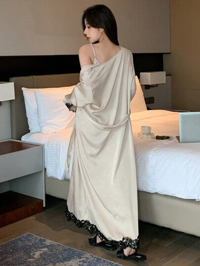 DAZY مجموعة فستان نسائي كامي من الساتان للنوم، قميص نسائي من الساتان ذو فتحة العنق العميقة الخارجي وفستان قصير من الدانتيل المتباين
