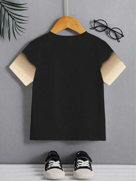SHEIN Streecool Kids تي شيرت تي شيرت كاجوال بأكمام قصيرة مطبوع عليه صورة دراجة نارية لشاب، بياقة دائرية للصيف