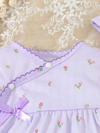 SHEIN بيجامة تسلق طويلة الأكمام بيضاء اللون للرضع الإناث