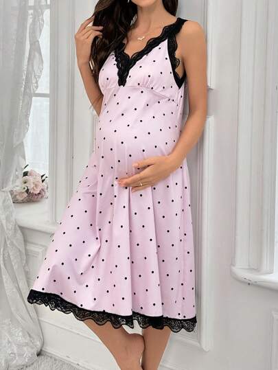 Shein Underwear&Sleepwear Maternity فستان نوم للحمل برقبة على شكل V مطبوع بنقاط مزينة بالدانتيل و ألوان متباينة مع أربطة