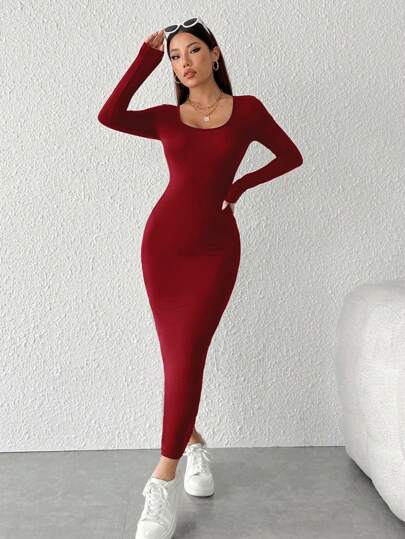 PETITE فستان أسود بياقة مستديرة للنساء