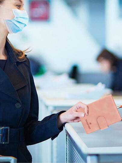 شنطه سفر اغراض سفر لوازم السفر اغراض السفر اشياء للسفرحامل جواز سفر جديد للموضة للسفر والأعمال مع حماية RFID، محفظة سفر منظم المستندات، حامل بطاقات بسيط، غطاء جواز سفر جميل للنساء/الرجال لون أسود وزهري، حامل بطاقة ائتمان، حامل بطاقة صور، محفظة بسيطة، محفظ