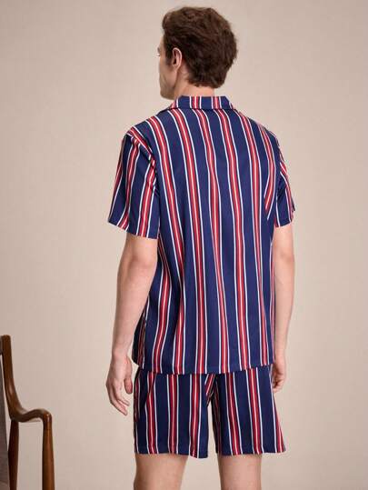 EverLounge طقم بيجاما كاجوال بقميص أكمام قصيرة بأزرار أمامية وصندل مطبوع بخطوط للرجال
