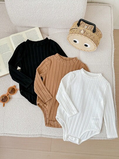 SHEIN LMoss Kids 3 قطع/مجموعة بدلة داخلية طويلة الأكمام للأطفال حديثي الولادة بنين/بنات بألوان أسود/أبيض/خاكي، نسيج مضلع ناعم ومريح للاستخدام اليومي والخروج والتنسيق مع الملابس
