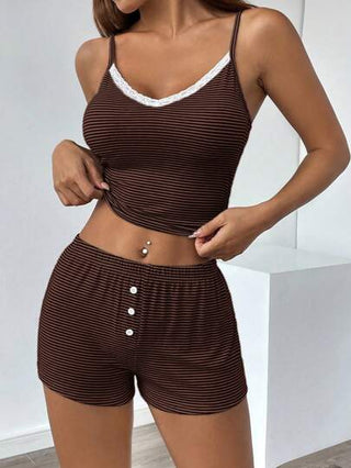 طقم حريمي قطعتين Flirla طقم كامي مطرز بالدانتيل للنساء 2 قطع (نمط الدانتيل عشوائي)