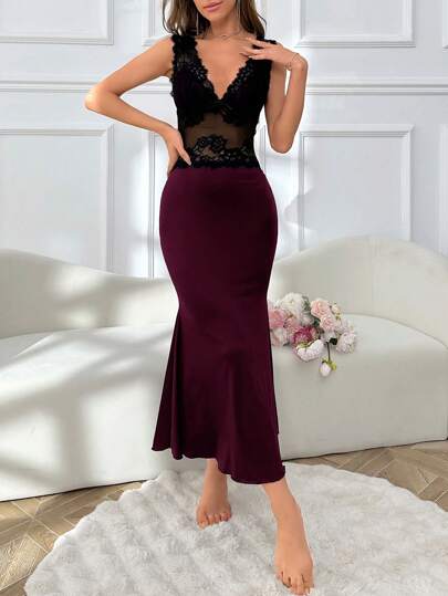 SHEIN ثوب نوم طويل ماكسي بنقشة الحورية بألوان متباينة وأشرطة واسعة للنساء